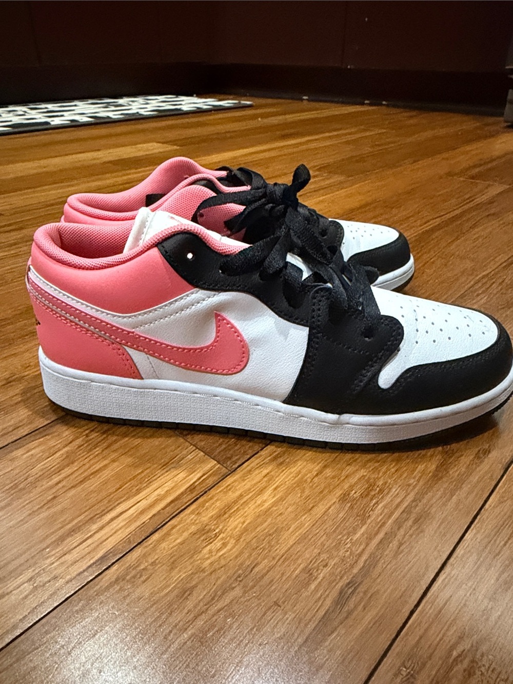 Nike Air Jordan 1 Low Kids 6Y